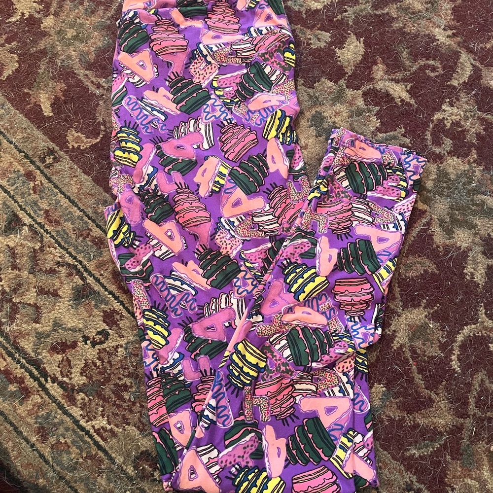 LuLaRoe Leggings Size Tall & Curvy